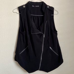 Black Maurice’s zip up vest top